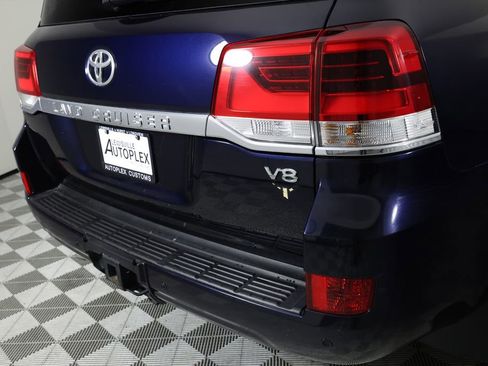 Used 2018 Toyota Land Cruiser AWD/4WD image 62