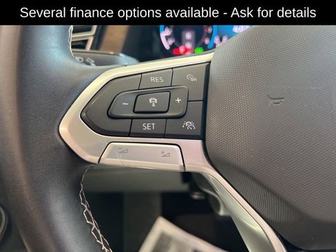 Used 2024 Volkswagen Atlas SE w/ Panoramic Sunroof Package AWD/4WD image 27