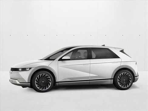 Used 2023 Hyundai Ioniq 5 SEL image 1