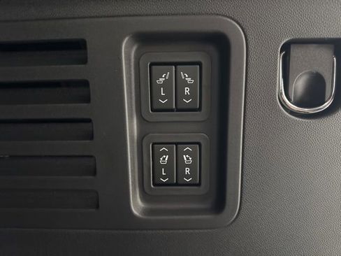 New 2026 Chevrolet Traverse High Country image 31