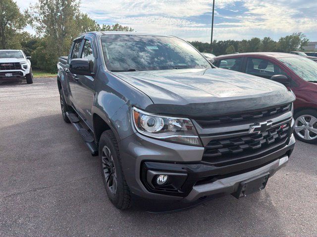 Used 2021 Chevrolet Colorado Z71 w/ Safety Package AWD/4WD image 8