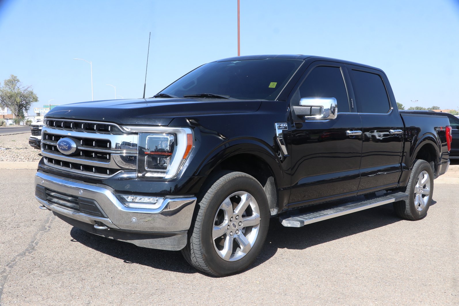 Used 2023 Ford F150 Lariat w/ Equipment Group 502A High AWD/4WD image 3