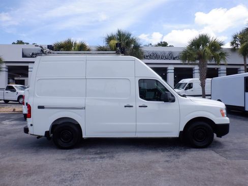 Used 2020 Nissan NV 2500 S RWD image 1