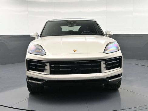 Certified 2026 Porsche Cayenne S AWD/4WD image 11
