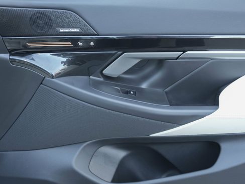 Certified 2025 BMW 530i 530i image 31