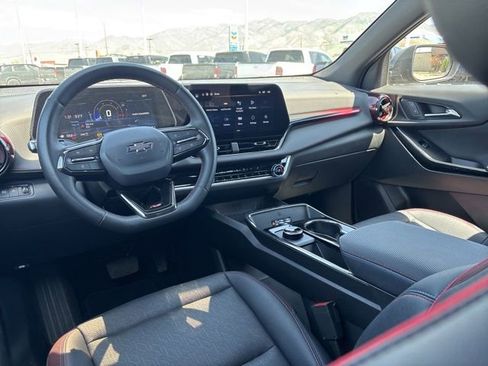 Used 2025 Chevrolet Equinox RS AWD/4WD image 21