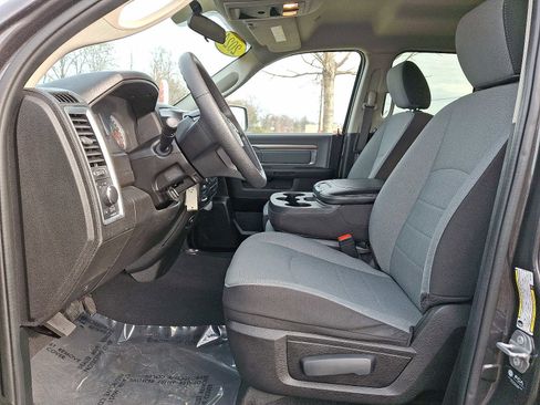 Used 2024 RAM 1500 Classic SLT image 12