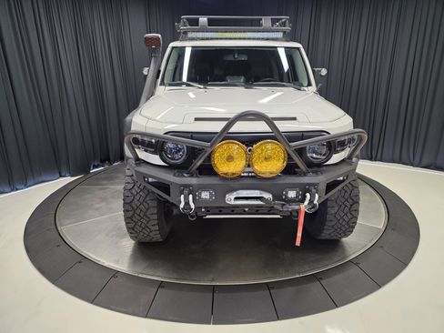 Used 2013 Toyota FJ Cruiser 4WD image 3