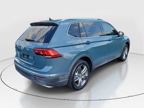 Used 2020 Volkswagen Tiguan SE image 35