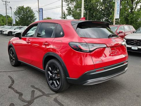 Used 2024 Honda HR-V Sport image 4