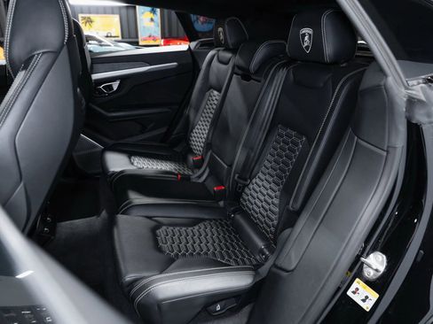 Used 2019 Lamborghini Urus image 20