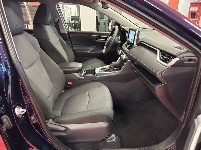 Certified 2025 Toyota RAV4 XLE AWD/4WD image 16