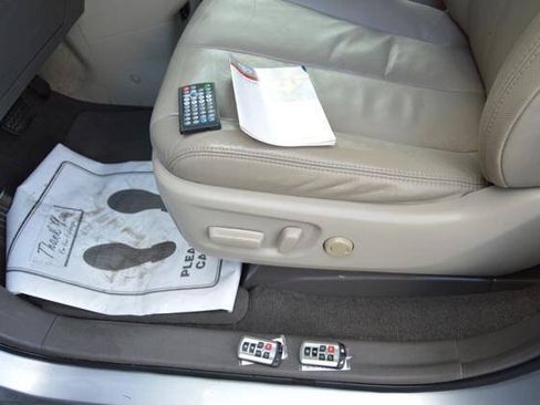 Used 2011 Toyota Sienna XLE w/ XLE Navigation Pkg FWD image 34