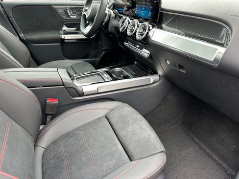 New 2025 Mercedes-Benz GLB 35 AMG 4MATIC image 16