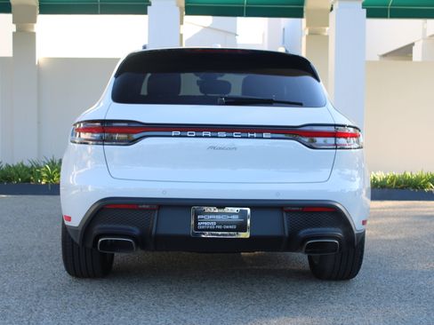 Certified 2025 Porsche Macan image 6