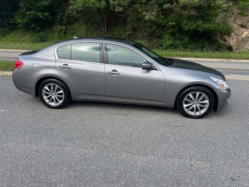 Used 2009 INFINITI G37 x Sedan w/ Premium Pkg AWD/4WD image 10
