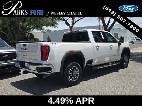Used 2024 GMC Sierra 2500 SLT w/ SLT Premium Package AWD/4WD image 4