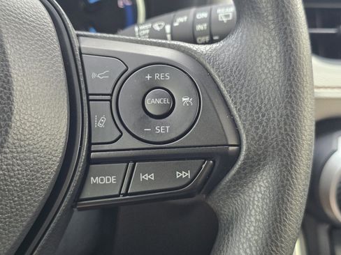 Certified 2025 Toyota RAV4 XLE AWD/4WD image 30