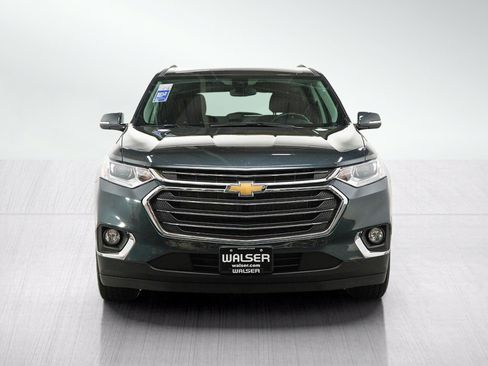 Used 2020 Chevrolet Traverse LT w/ Driver Confidence II Package AWD/4WD image 8