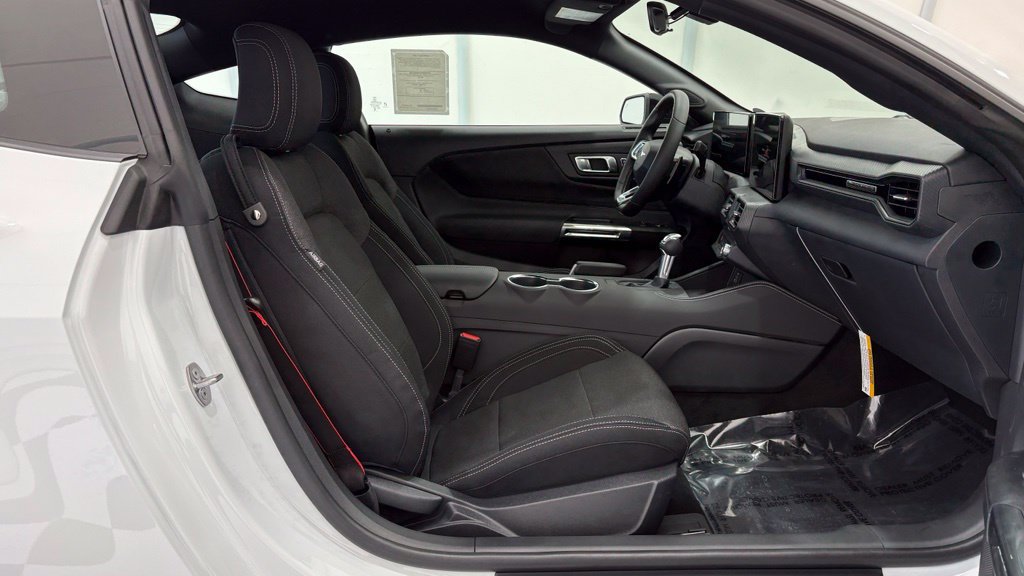 New 2026 Ford Mustang GT w/ GT Performance Package RWD image 18