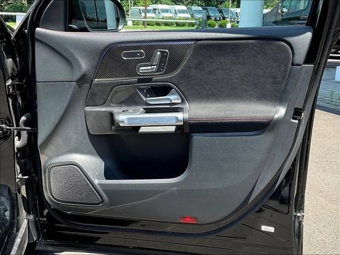 Certified 2024 Mercedes-Benz GLB 250 4MATIC image 30