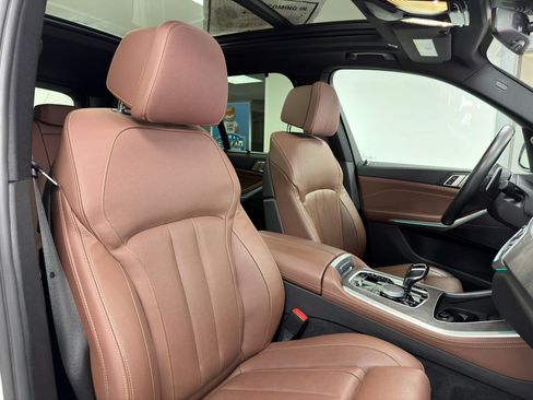 Used 2021 BMW X5 xDrive45e w/ M Sport Package AWD/4WD image 12