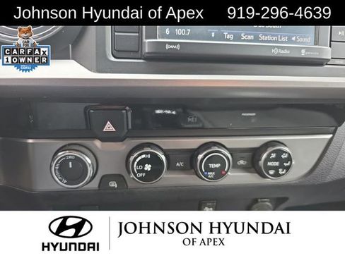 Used 2016 Toyota Tacoma SR5 w/ Towing Package image 31