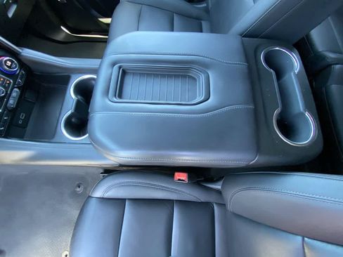 Used 2024 Chevrolet Tahoe LT AWD/4WD image 20