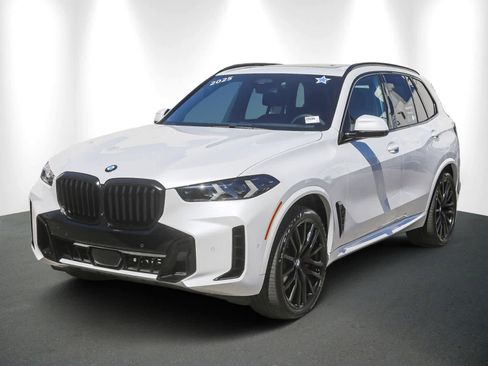 Certified 2025 BMW X5 xDrive40i w/ Executive Package image 3
