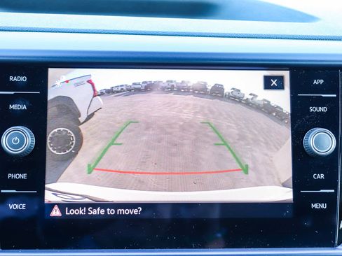 Used 2023 Volkswagen Taos SE image 25