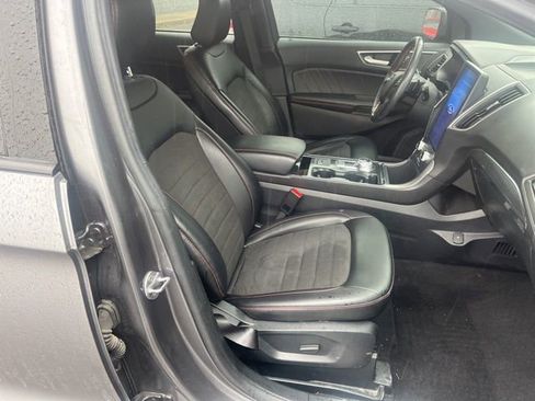 Used 2022 Ford Edge ST-Line w/ Class II Trailer Tow Package image 26