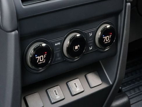 New 2026 Land Rover Defender 110 OCTA AWD/4WD image 21