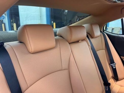 Used 2022 Lexus ES 350 w/ Premium Package FWD image 31