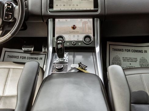 Used 2022 Land Rover Range Rover Sport HST image 12