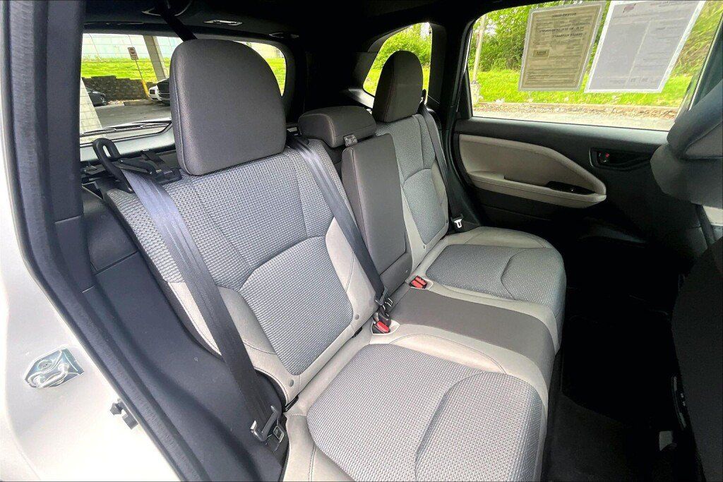 Used 2026 Subaru Forester Premium AWD/4WD image 16
