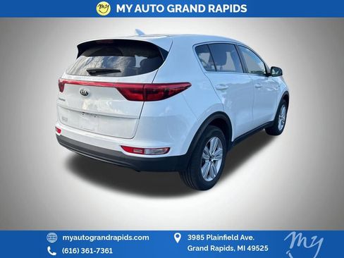 Used 2019 Kia Sportage LX image 9
