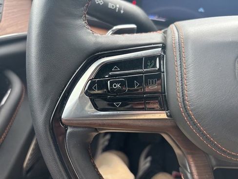 Used 2023 Jeep Grand Cherokee Summit w/ Luxury Tech Group V AWD/4WD image 34