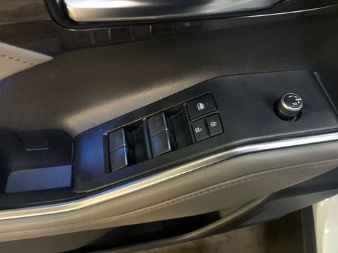 Used 2022 Toyota Highlander Limited AWD/4WD image 13