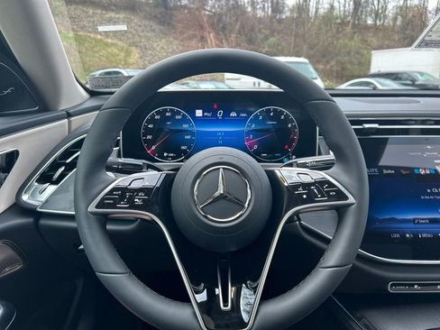 New 2026 Mercedes-Benz E 350 4MATIC Sedan image 14