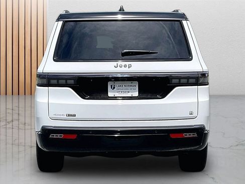 New 2026 Jeep Grand Wagoneer 4WD image 8