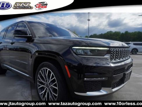 Used 2022 Jeep Grand Cherokee L Summit w/ Advanced Protech Group IV AWD/4WD image 10