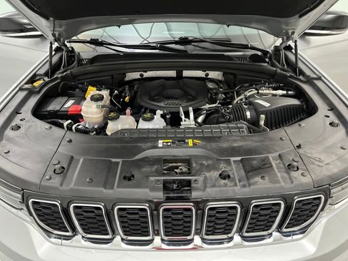 Used 2023 Jeep Grand Cherokee 4WD 4xe image 73