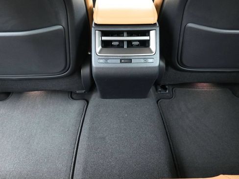 New 2026 Lexus ES 350e FWD image 17