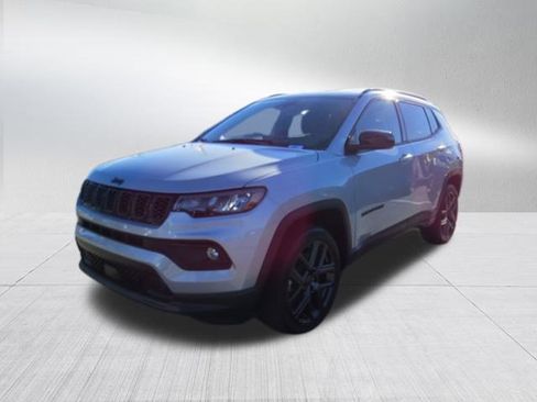 New 2026 Jeep Compass Latitude image 4