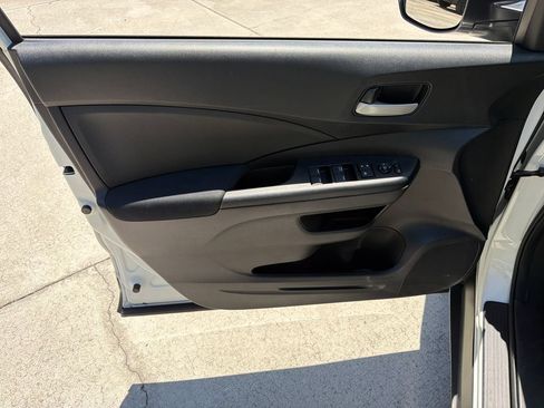Used 2016 Honda CR-V LX image 14