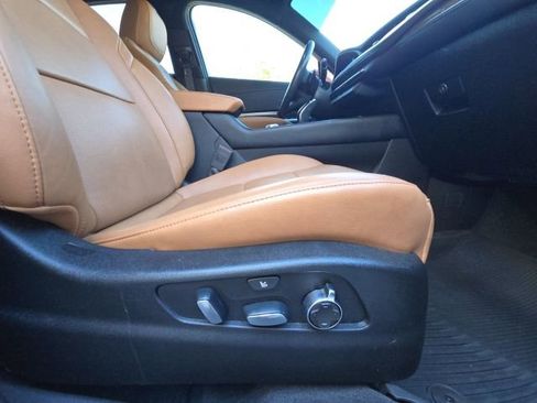 Used 2020 Cadillac XT4 Premium Luxury image 18