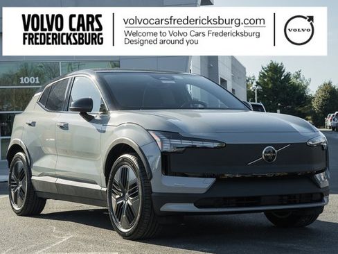 New 2026 Volvo EX30 Cross Country Ultra image 1
