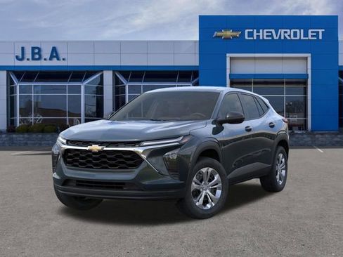 New 2026 Chevrolet Trax LS image 6