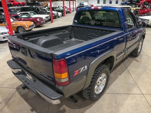 Used 2000 Chevrolet Silverado 1500 LS w/ Off-Road Chassis Pkg AWD/4WD image 17
