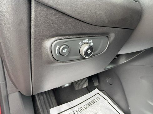 Certified 2023 Chevrolet Equinox RS w/ RS Leather Package AWD/4WD image 19
